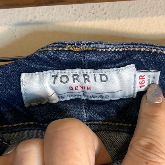 Torrid Jegging 16R – Medium Wash Skinny Stretch Denim Plus Size Comfort Fit Pant - Picture 8 of 11